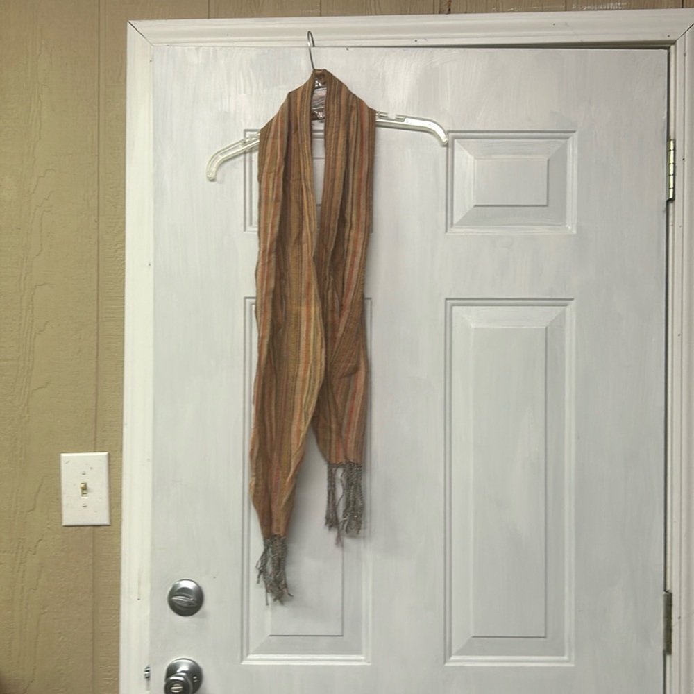 Women’s scarf